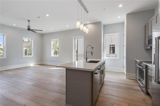 Building Photo - 3431 Chartres St