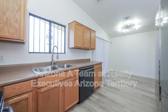 Building Photo - 3167 W Alexanderwood Dr