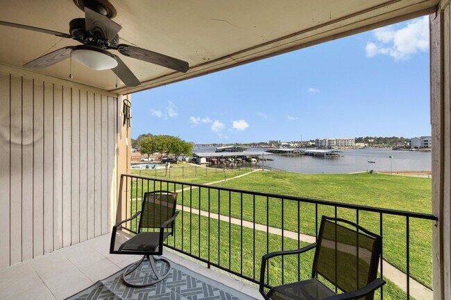 Primary Photo - 15575 Marina Dr