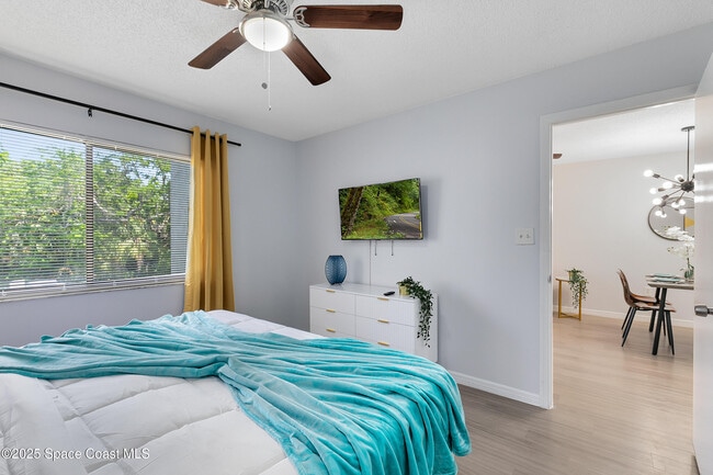 Building Photo - 3165 South St