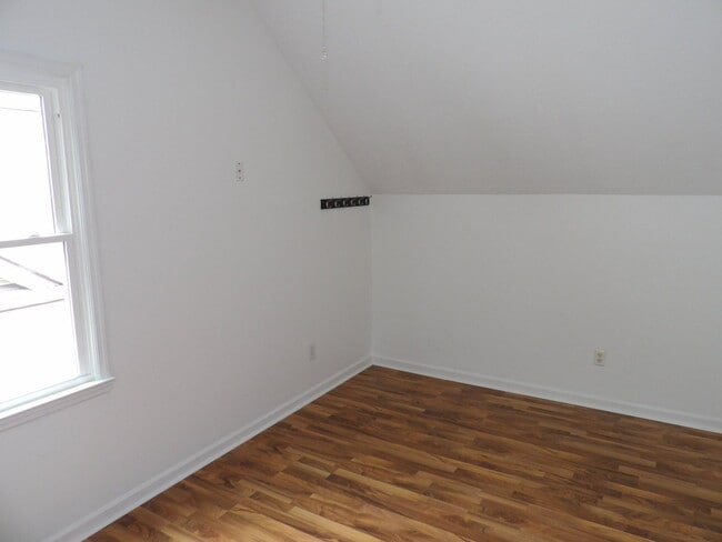 Building Photo - 1217 Colorado Rd