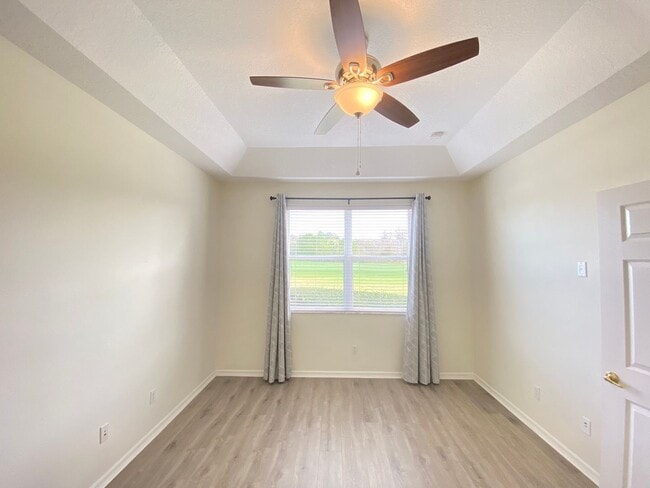 Building Photo - 9435 Myrtle Creek Ln