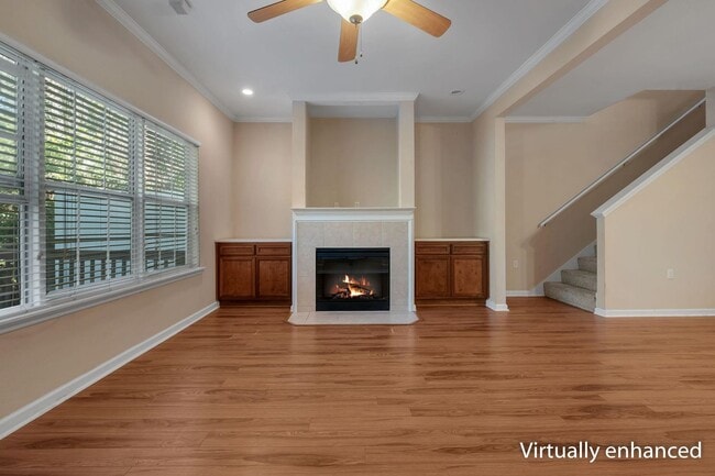 Building Photo - Spacious 3 Bedroom Townhome with Fireplace & Deck