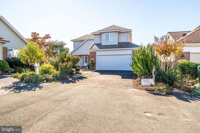 Building Photo - 6505 Gretna Green Way