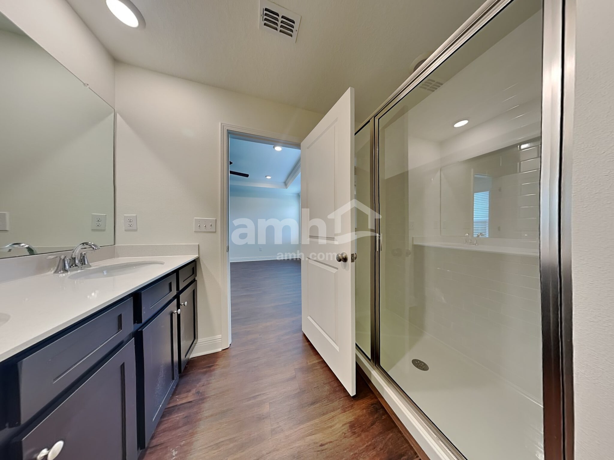 Building Photo - 27462 St Andrews Ave