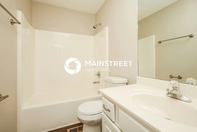 Building Photo - 3 Bedroom Pet-Friendly Home in Goodlettsville, TN with Main Street Renewal