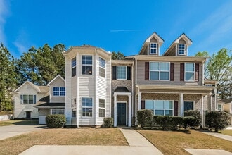 Building Photo - 5480 Sierra Trl