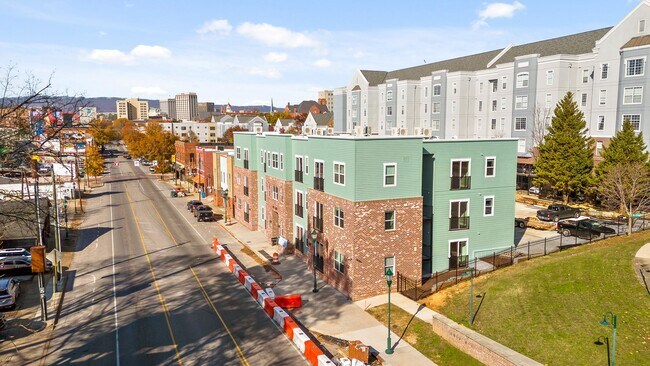 Building Photo - ONE MONTH FREE! 621 MLK *Income Restricted*