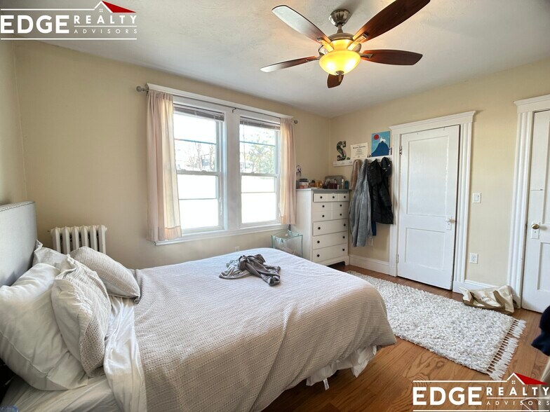 Building Photo - 54 Atkins St