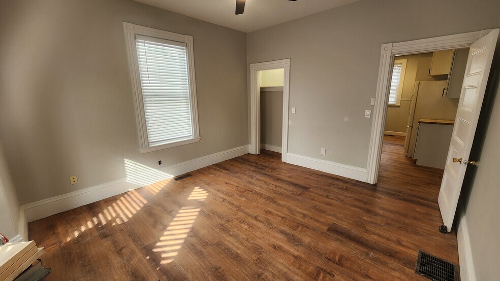 Building Photo - 14 Islington St