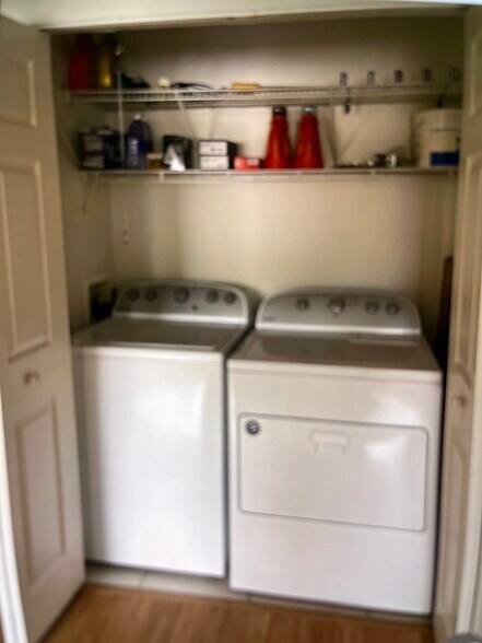 Building Photo - 3962 Mediterranea Cir