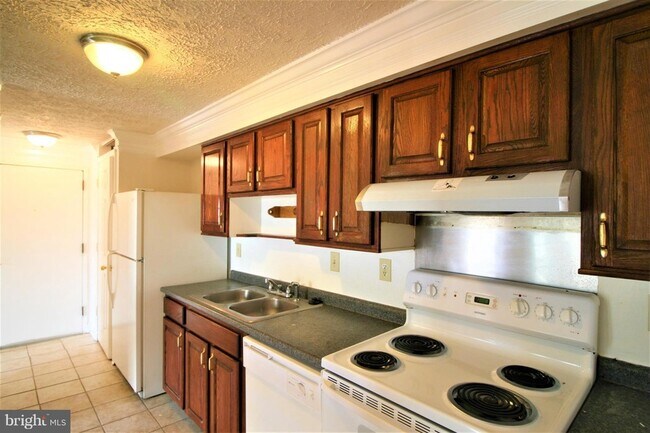 Building Photo - 19517 Gunners Branch Rd