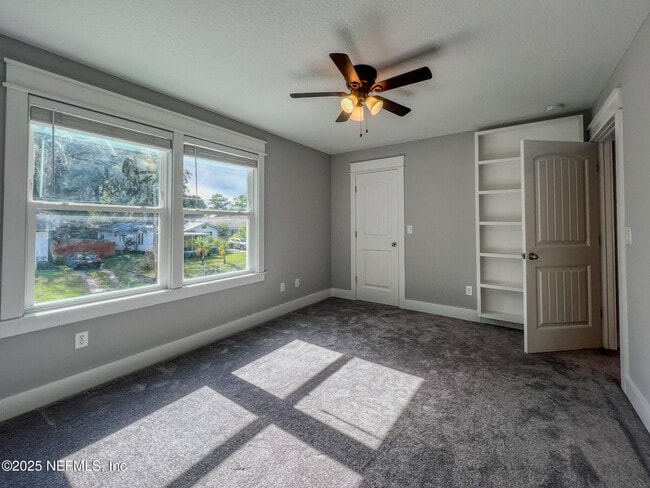 Building Photo - 4325 Appleton Ave