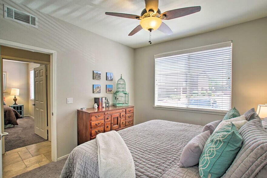 Building Photo - 7009 E Acoma Dr