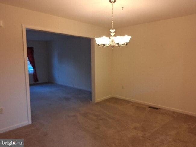 Building Photo - 283 Fieldstone Ct