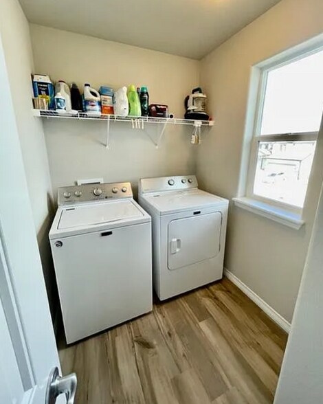 laundry room - 5423 Hammond Dr