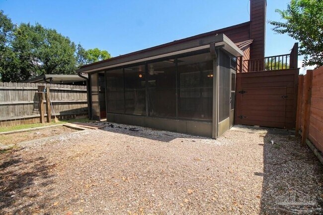 Building Photo - 2375 Sugartree Ave