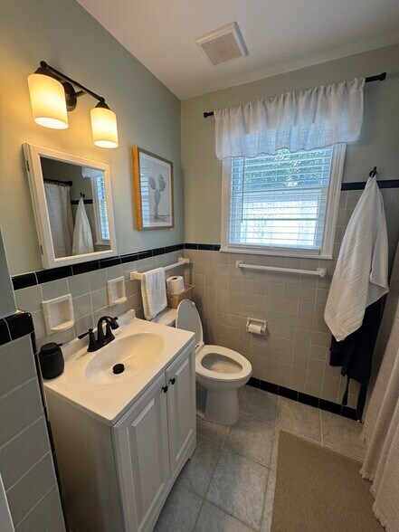 Building Photo - 2942 Sinbad Dr