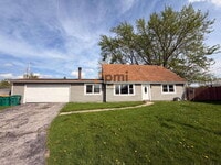 Building Photo - 365 Raven Ct