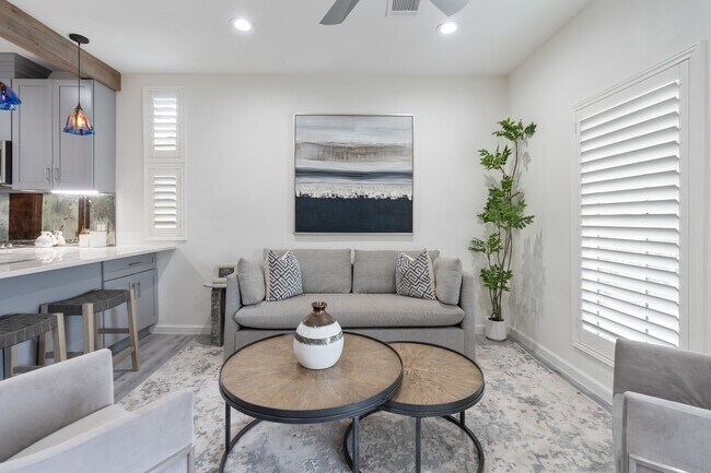 Building Photo - 1116 Nadine St