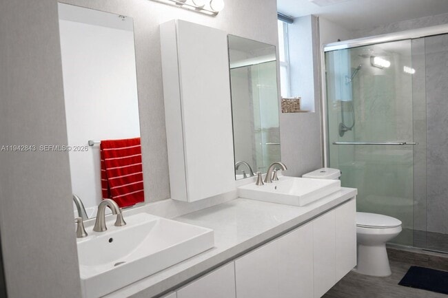 Building Photo - 6670 NW 114th Ave