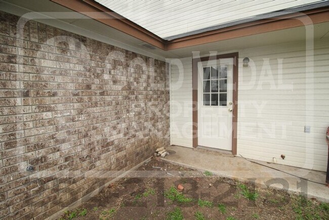 Building Photo - 4008 Pilgram Dr