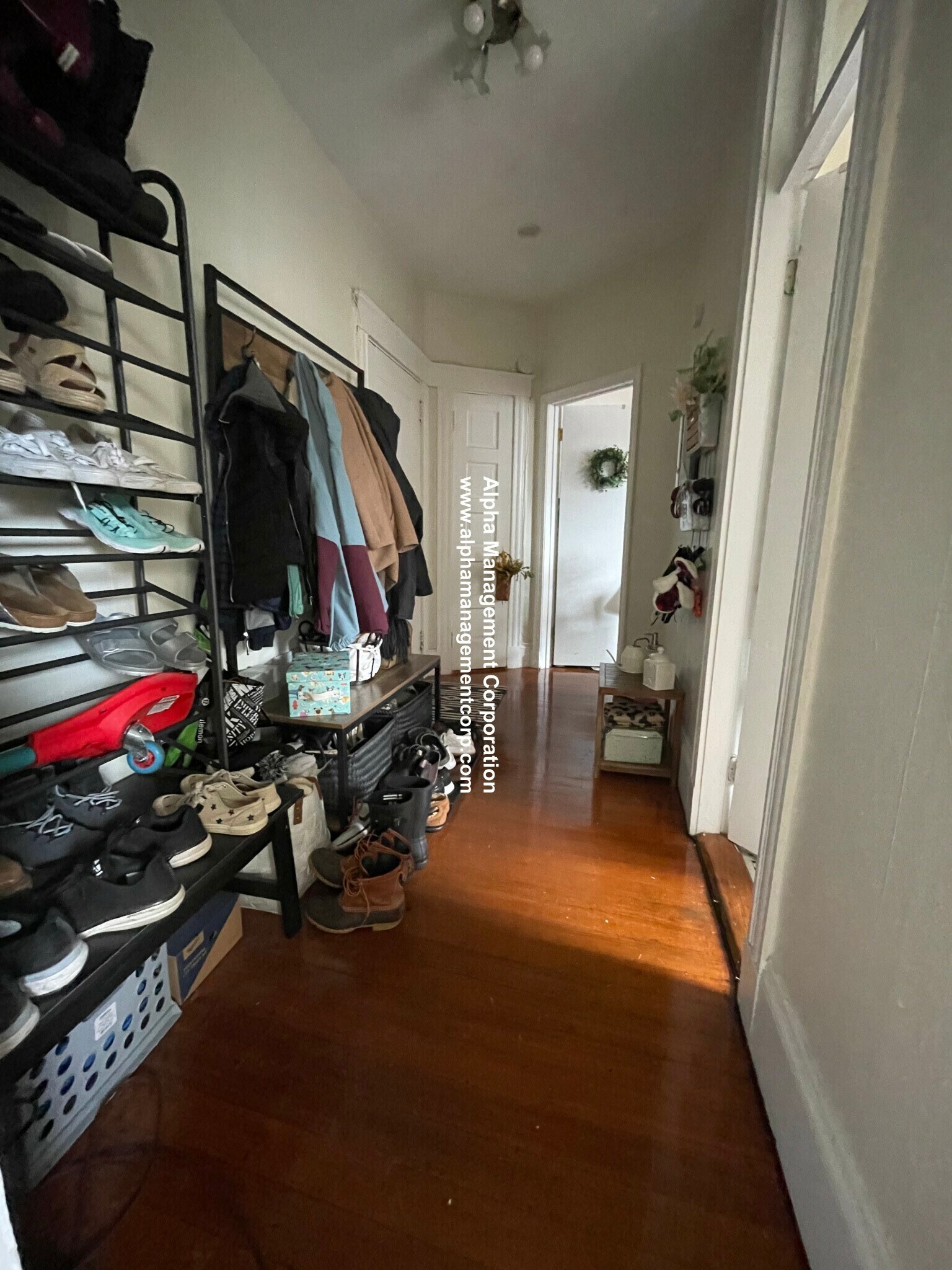 Building Photo - 208 Winthrop Rd