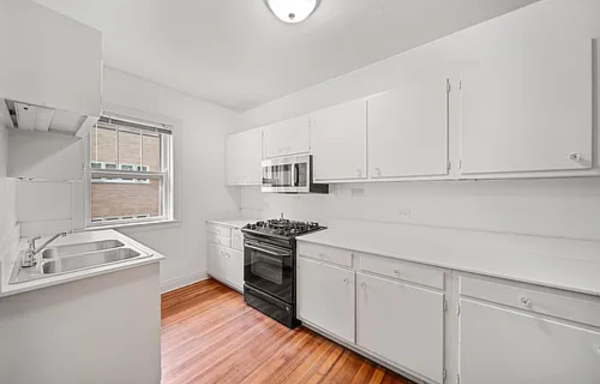 Building Photo - 721 Foster St