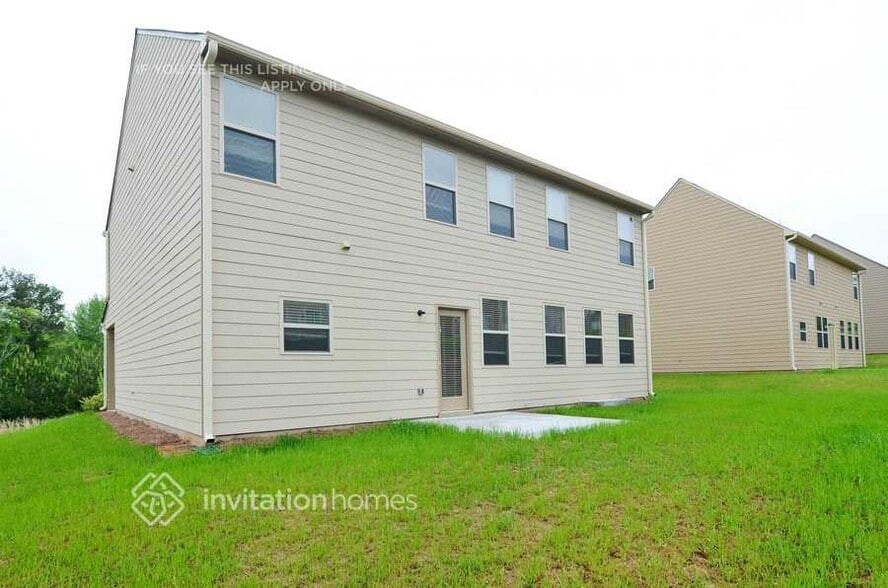 Building Photo - 3650 Brookhollow Dr