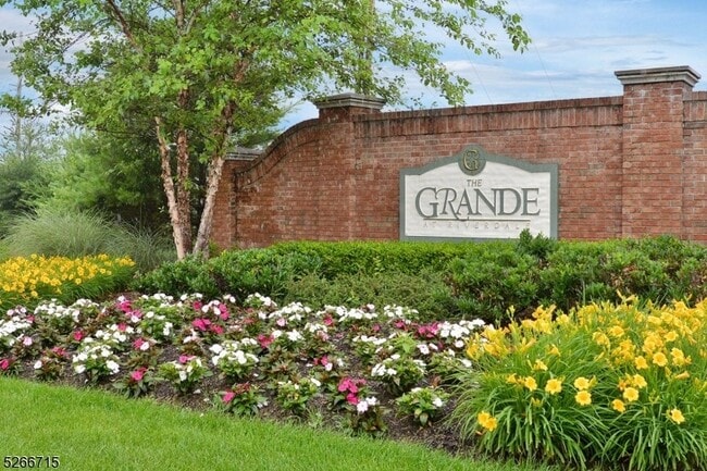 Primary Photo - 4211 Ramapo Ct