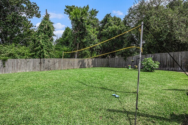 Building Photo - 5118 Whittier Oaks Dr