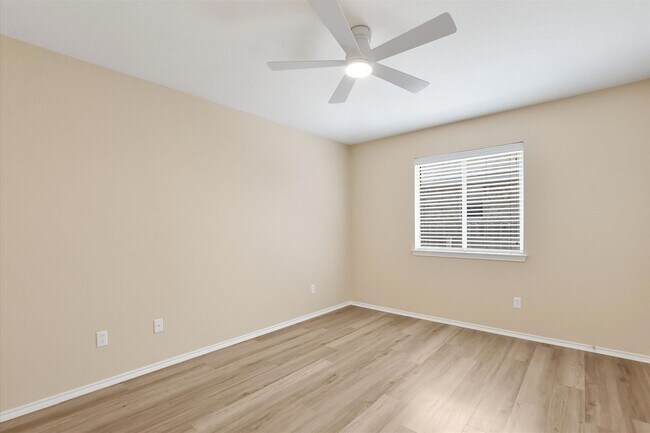 Building Photo - 7200 Quimper Ln