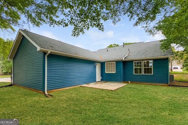 Building Photo - 505 Rosehill Dr