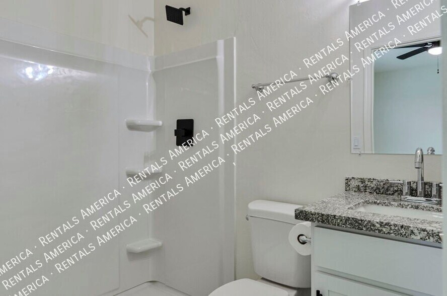 Building Photo - 3727 N Stone Ave