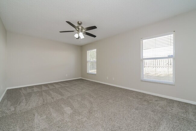 Building Photo - 214 Pleasant Hill Dr