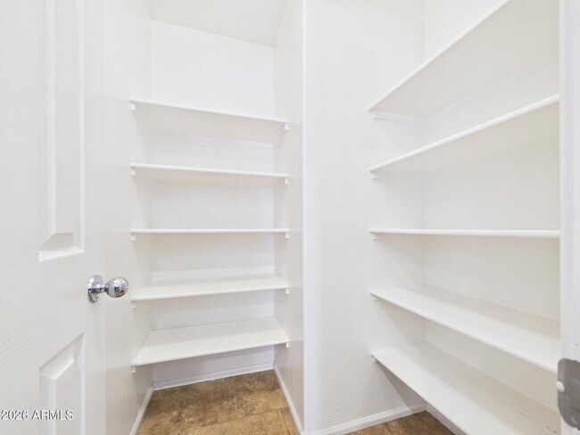 Building Photo - 2557 W Woburn Ln