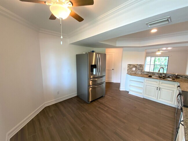 Building Photo - ** REGENCY WOODS ** 3 BED / 2 BATH - CONDO - CARPORT - SOUTH NAPLES - ANNUAL RENTAL