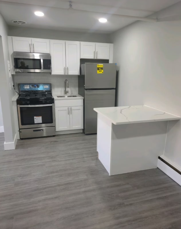 Building Photo - 544 Beachway Ave