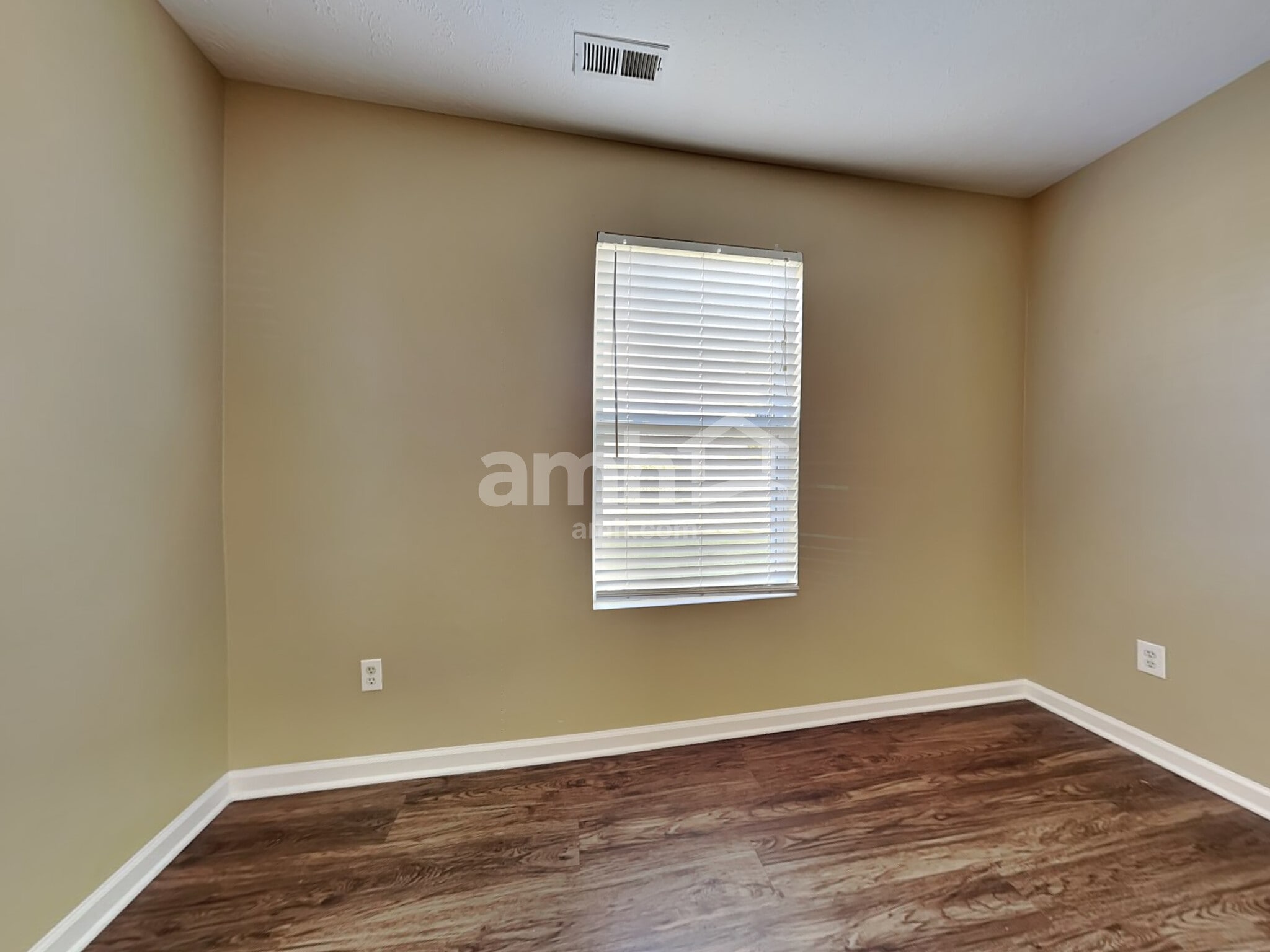 Building Photo - 252 Woodfield Dr