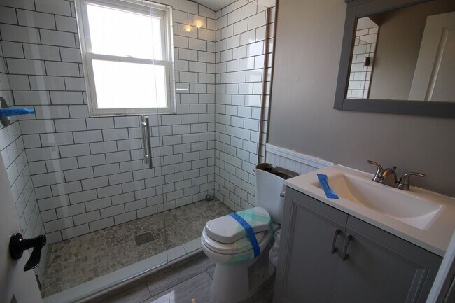 Building Photo - Taylor Home for Rent