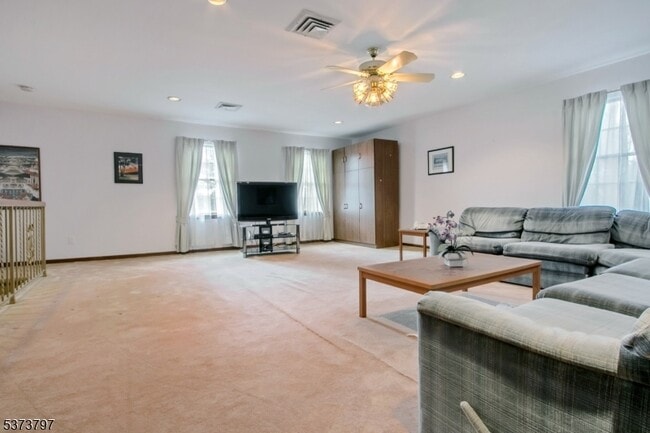 Building Photo - 619 Osio Ln