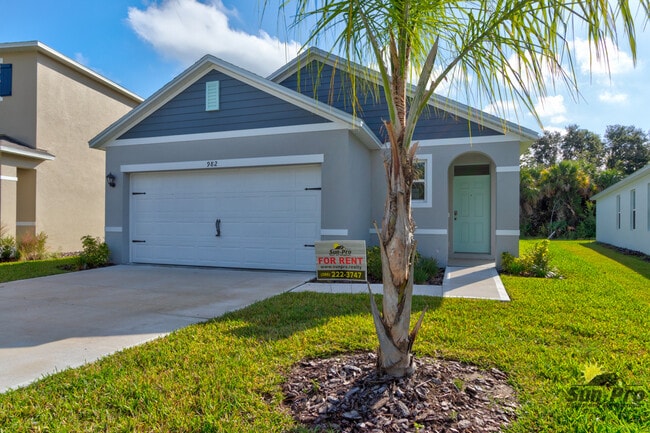 Building Photo - 982 Commons Way