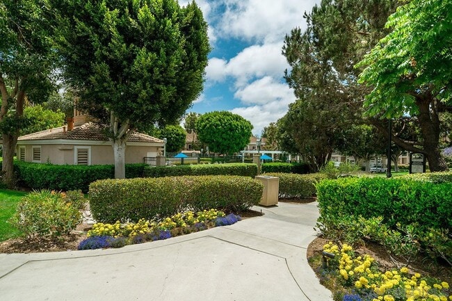 Building Photo - 7205 Calabria Ct