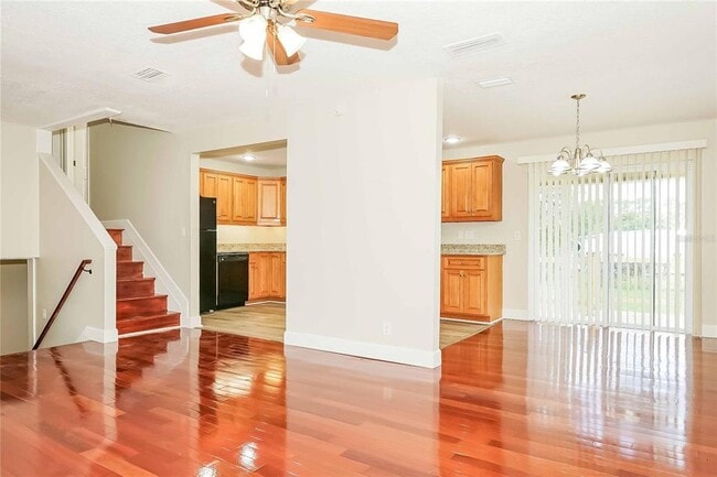 Building Photo - 38 Woodlake Dr