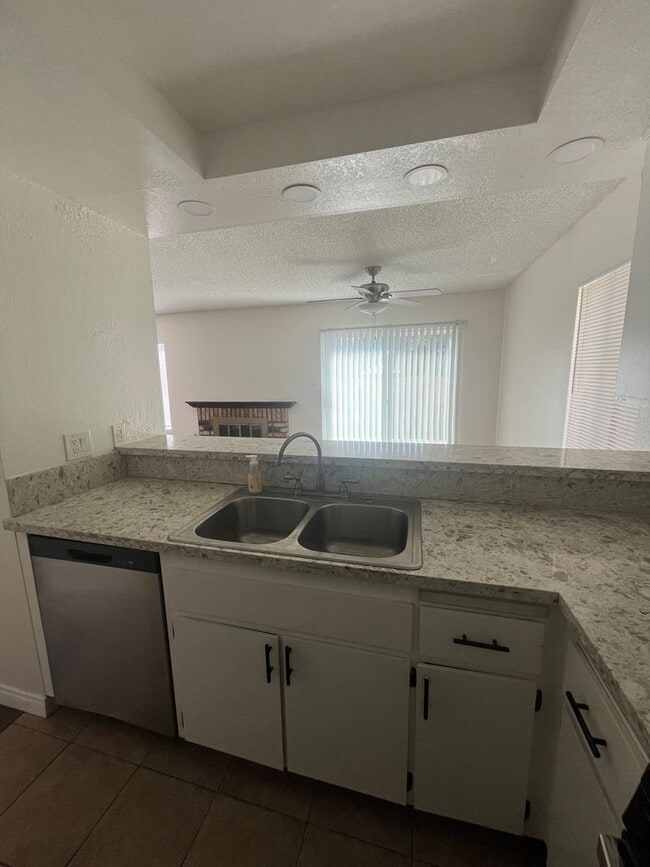 Building Photo - 555 S Azusa Ave
