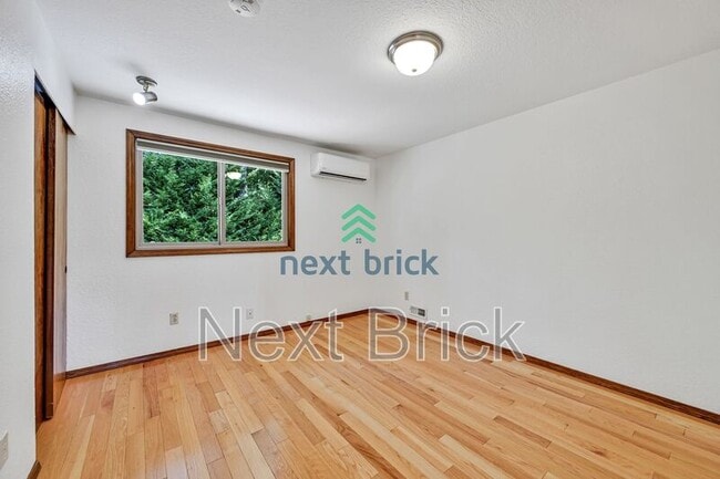 Building Photo - 21501 21st Ave W