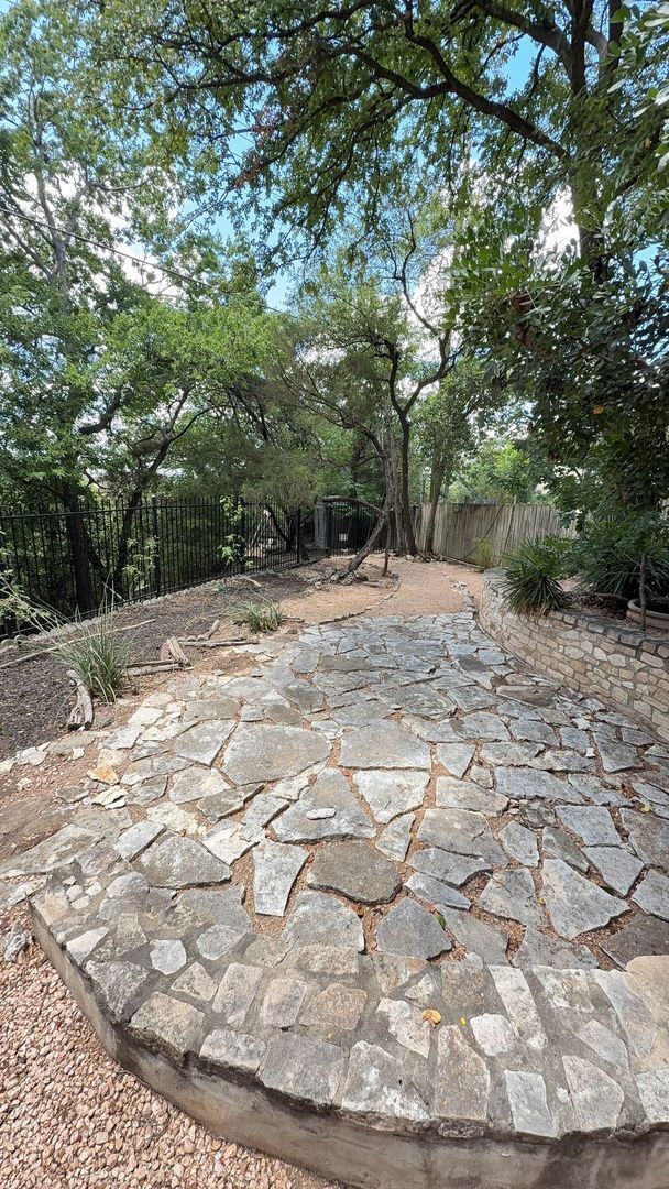 Building Photo - 9106 Rockcrest Cir