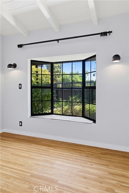 Building Photo - 5650 Maynard Ave