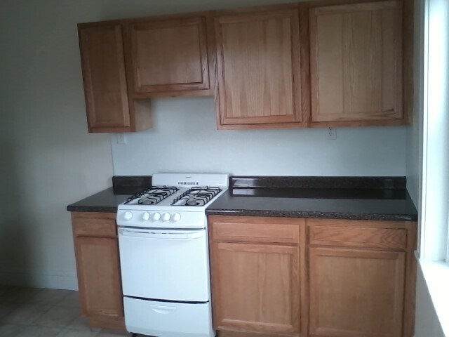 Building Photo - 23 Egremont Rd