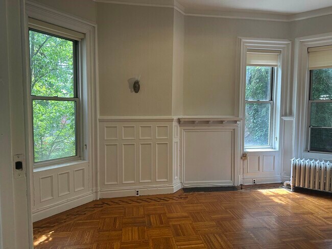 Building Photo - 710 Hudson St